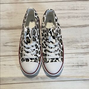 Leopard Print Canvas Sneakers 10